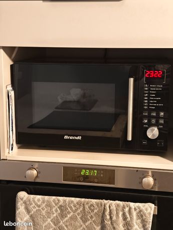 Micro-ondes Brandt 900W