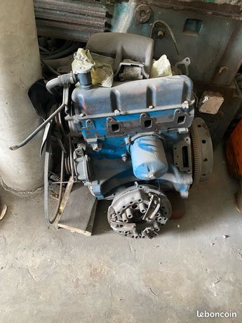 Moteur tracteur Ford 2000