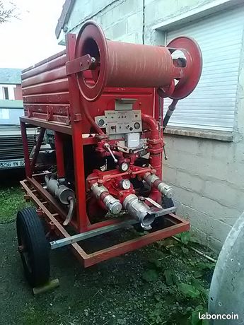 Moto pompe pompier