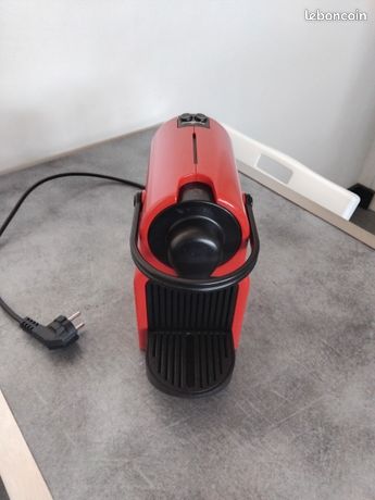 Nespresso inissia-comme neuve