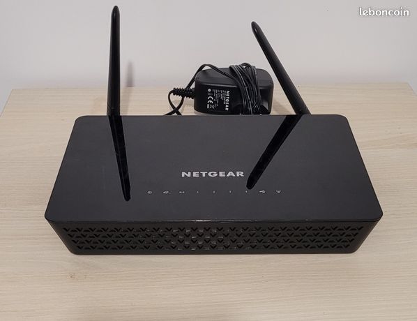 Netgear R6220 AC1200 Smart WiFi Router Black Wireless Dual-Band 4-Ethernet Ports