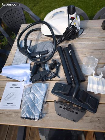 Nettoyeur vapeur haute puissance neuf avec de nombreux accessoires