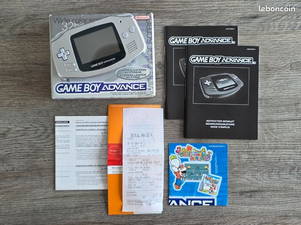 Nintendo Gameboy Advance édition limitée platinum