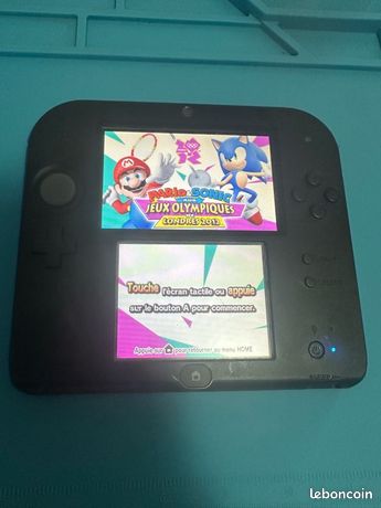 Nintendo 2ds noir et bleu +1 jeu