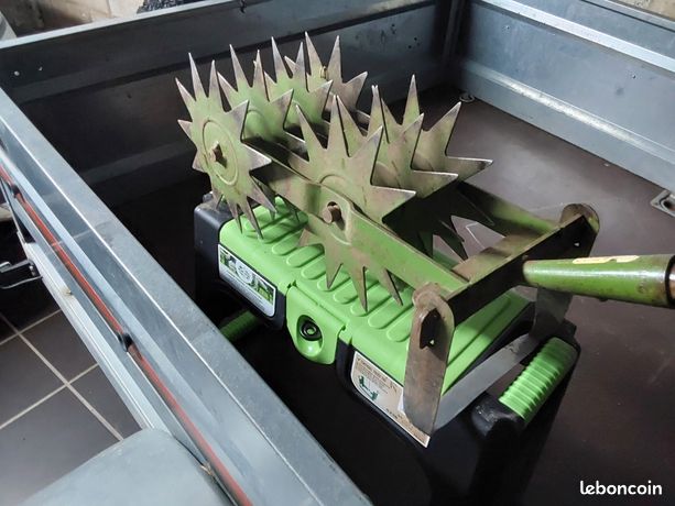 Outils brise mottes