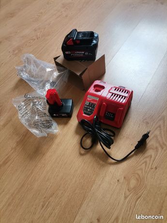 Pack batteries + chargeur milwaukee