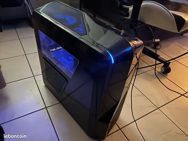 Pack PC + écran incurvé MSI 27 + clavier Logitech