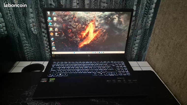 PC Portable Gaming Acer Nitro V 15 Ryzen 7 / RTX 4060 / 16 Go RAM / 512 Go SSD
