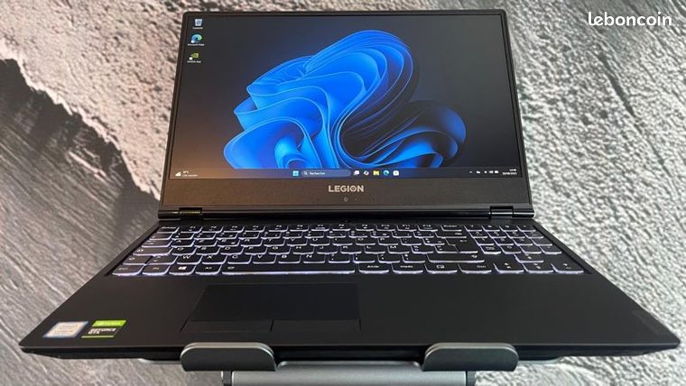 PC PORTABLE GAMING LENOVO LEGION Y530 I5-8300H 16Gb GTX 1050 256 SSD + 1To HDD