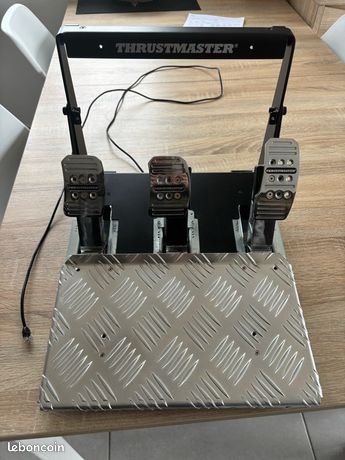 Pédalier Thrustmaster T3PA Pro
