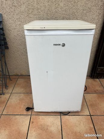Petit refrigerateur en etat focntionnement
