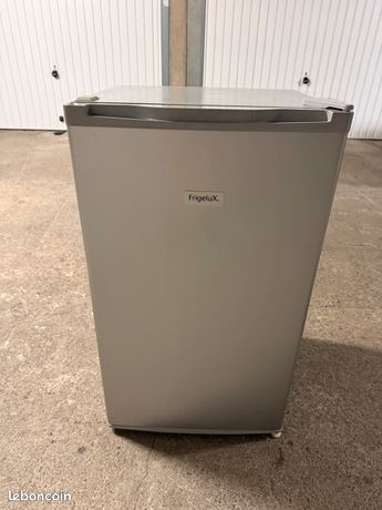 Petit réfrigérateur FRIGELUX servi 6 mois