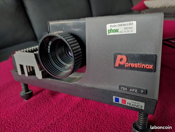 Photoprojecteur - projecteur de diapositives 24 x 36 - autofocus - marque PRESTINOX - modèle 724 AFE T