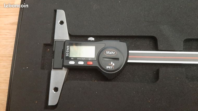 Pied de profondeur numérique Mahr