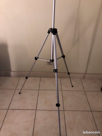 Pied photo hama avec saccoche