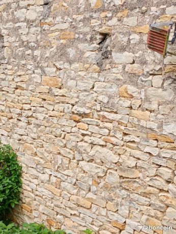 Pierre de mur