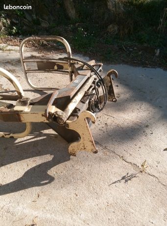 Pince balles rondes enrubannées Calvet 120