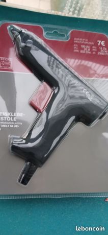 Pistolet a colle