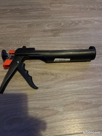 Pistolet à joint neuf