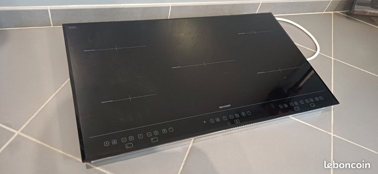 Plaque de cuisson induction SHARP cuisine