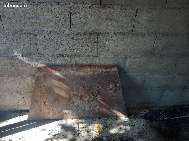 Plaque en fonte