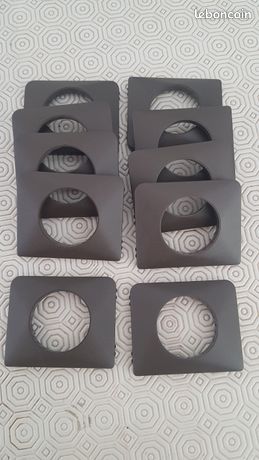 Plaques pour prises 2P+T