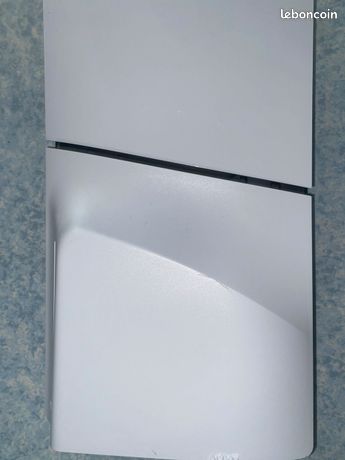 PlayStation 5 avec 3 jeux