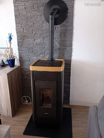 Poêle à granules FreePoint avec tubage inox extérieur
