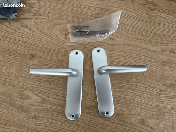 Poignée de porte alu 185mm