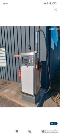 Pompe à carburant avec citerne 2000 litres