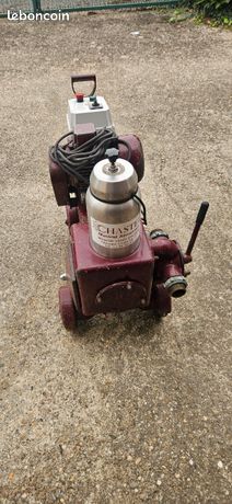 Pompe à vin à piston