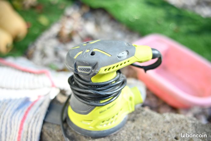 Ponceuse ryobi