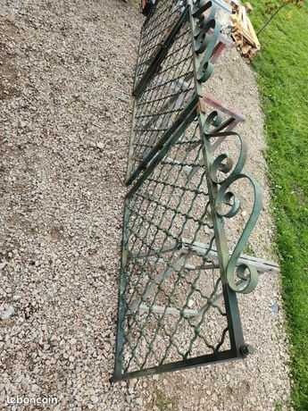 Portail triple batant