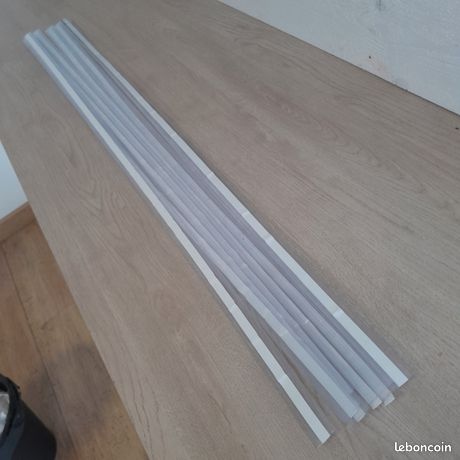 Porte étiquette adhesif