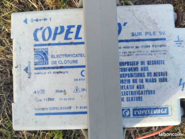 Poste de cloture