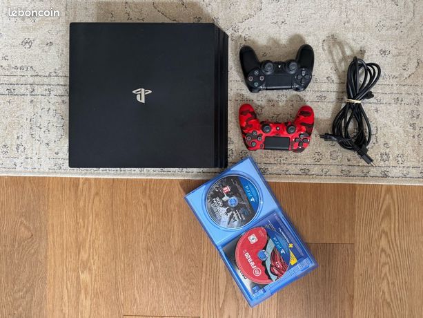 PS4 + 2 manettes