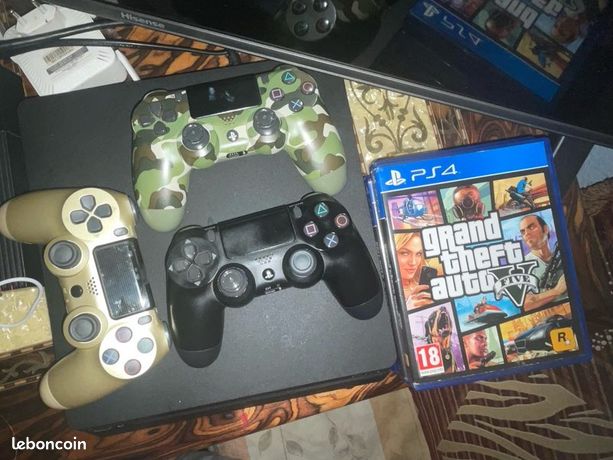 Ps4 + 3 manette et jeux