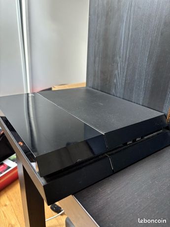 PS4 + Manette