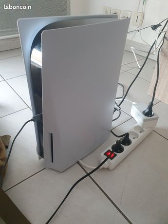 Ps5 lecteur cd + 2 manettes