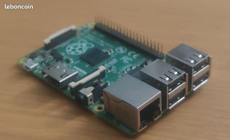 Rapsberry Pi Model B+ V1.2 et carte micro-SD 8GB