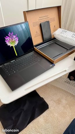 Razer Blade 16 2024 Ordinateur Portable Gaming