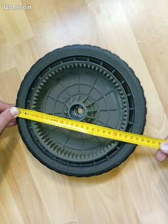 Recherche roue tondeuse