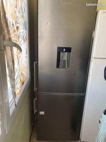 Réfrigérateur , bonne état , prix négociable