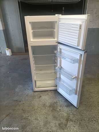 Réfrigérateur combiné avec congélateur