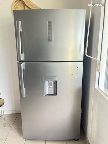 Réfrigérateur familial Samsung en très bon état