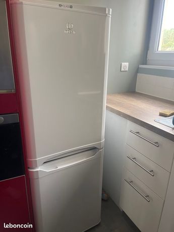 Réfrigérateur Indesit