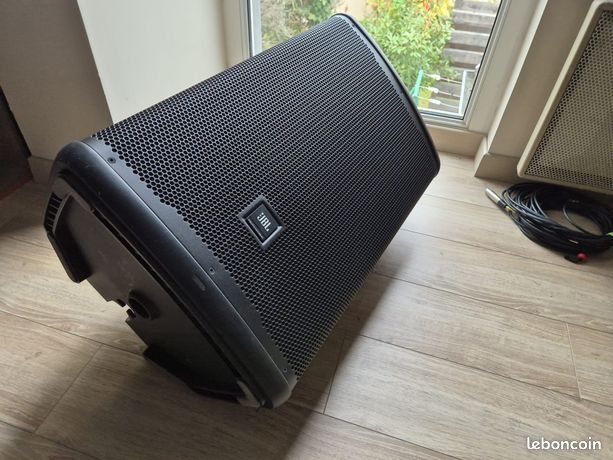 Retour JBL EON 715 état neuf