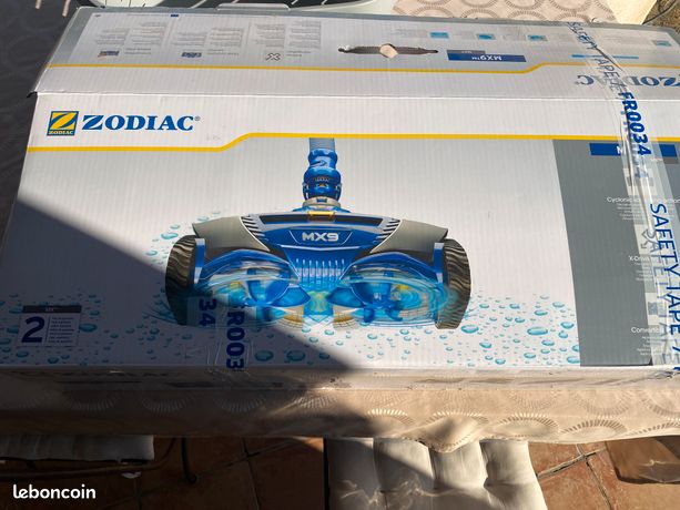 Robot zodiac piscine
