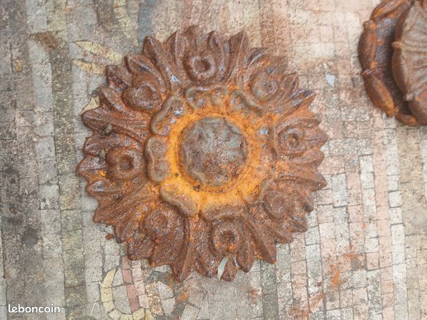 Rosace fonte d.16 cm - 800 gr