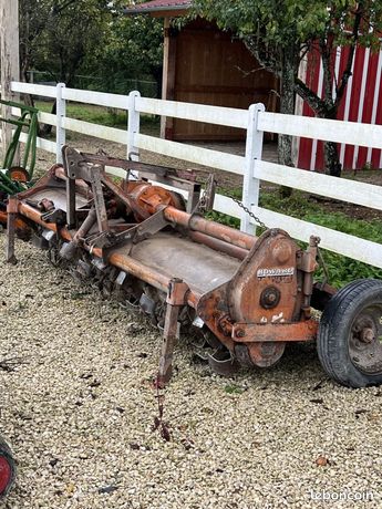 Rotavator 3m howard